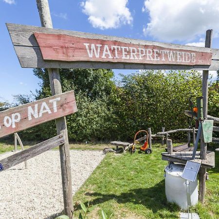 Charming Holiday Home Near Beach In Meliskerke エクステリア 写真
