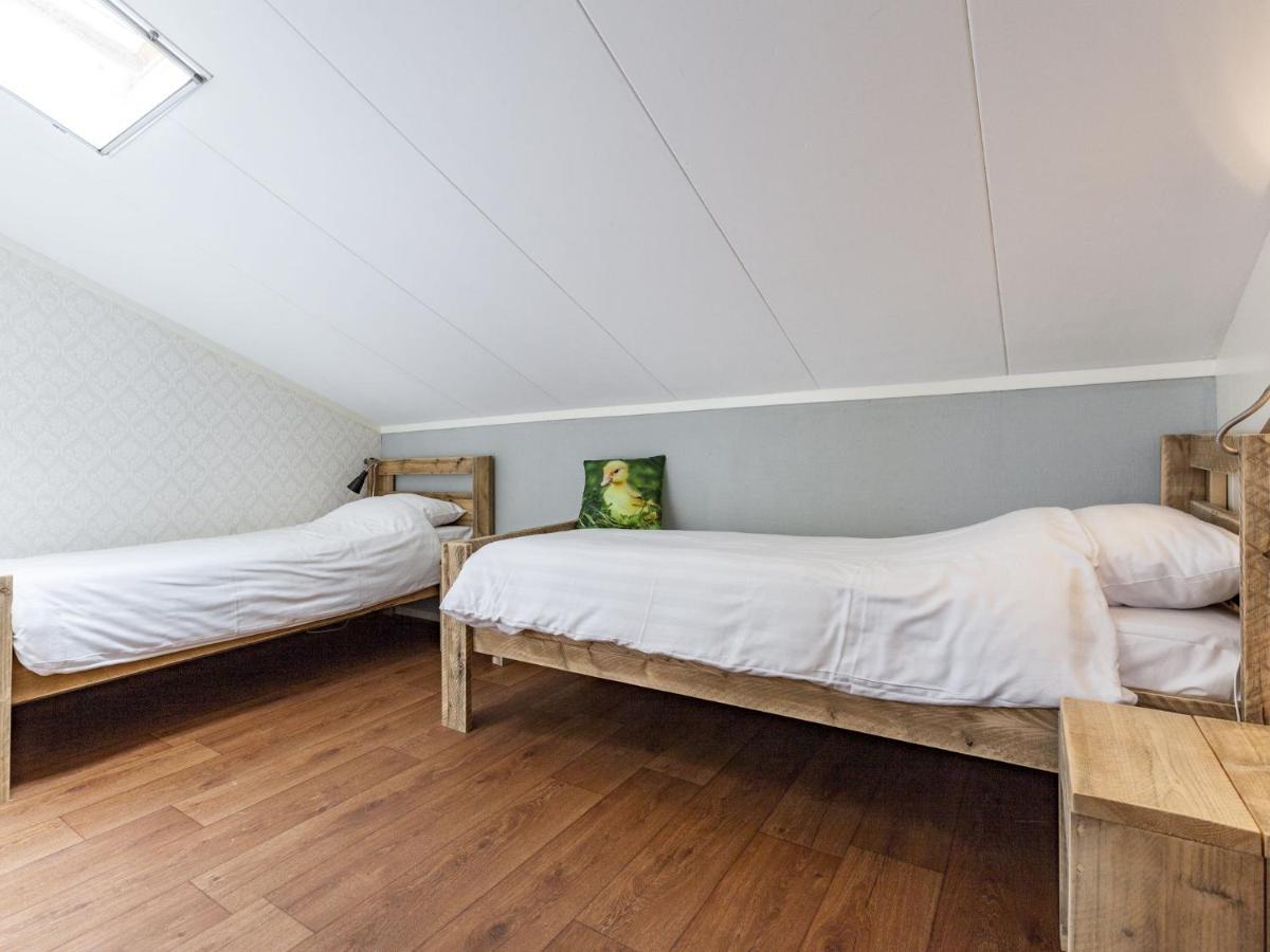 Charming Holiday Home Near Beach In Meliskerke エクステリア 写真