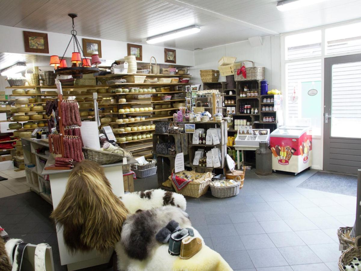 Charming Holiday Home Near Beach In Meliskerke エクステリア 写真