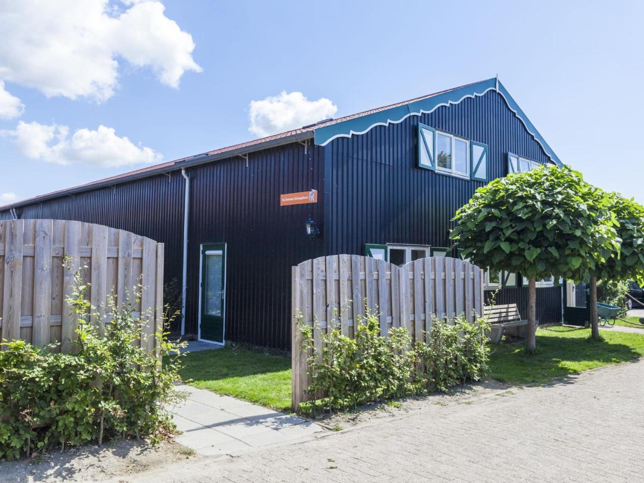 Charming Holiday Home Near Beach In Meliskerke エクステリア 写真